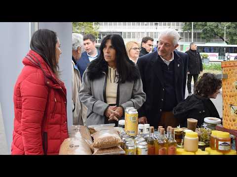 La Semana de la Miel en Entre Ríos arrancó en Plaza Mansilla