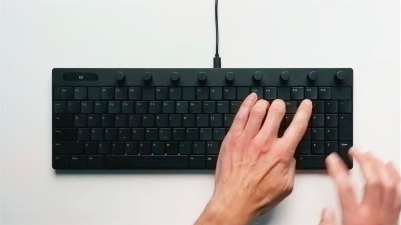 Polyend Keys &mdash; Mechanical Keyboard & MIDI Controller - YouTube