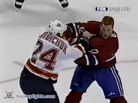 Gordie Dwyer vs Darcy Hordichuk