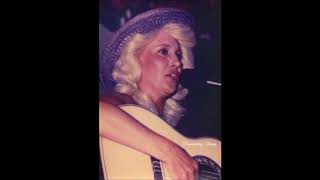 Tammy Wynette sings DUMB BLONDE live on Navy Hoedown