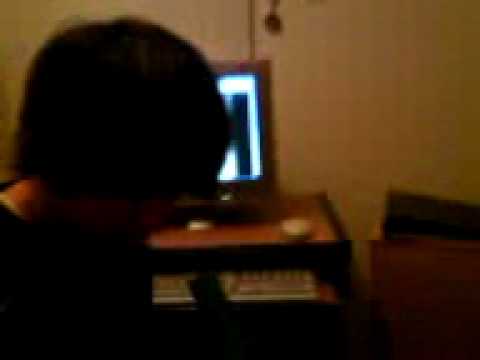 Sebi macht seine Nase frei.3GP