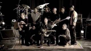 Eric Clapton - I Ain&#39;t Gonna Stand For It (Official Music Video)