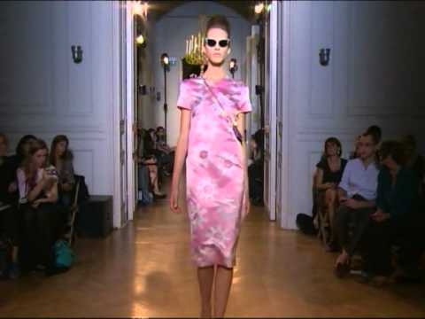 Rochas' Fashion Show - Woman's Prêt-à-Porter Spring / Summer 2012