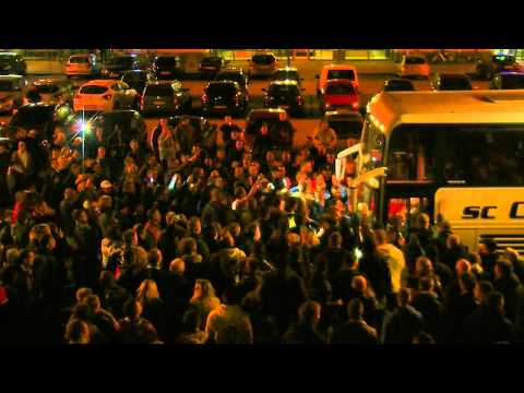 Thuiskomst SC Cambuur na de gewonnen wedstrijd tegen FC Emmen