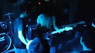 preview picture of video 'Glass Point live @ Kampay Resto Bar - Battleground 2015'