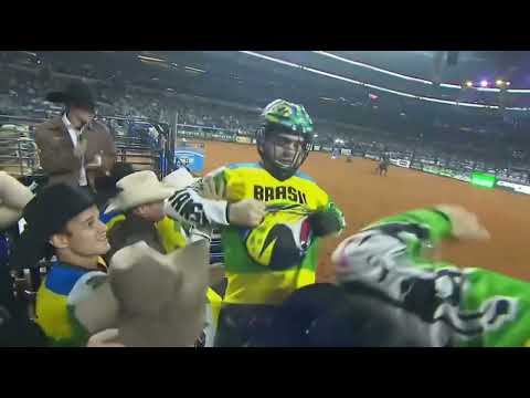Homenagem a JOSÉ VITOR LEME TRICAMPEÃO MUNDIAL pela PBR !!! Música CAMPEÃO/VENDRYT