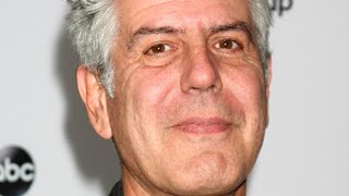Never Order This Sauce, According to Anthony Bourdain