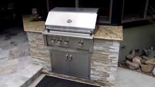 preview picture of video 'Outdoor Kitchen and Outdoor Table, Menlo Park, CA'