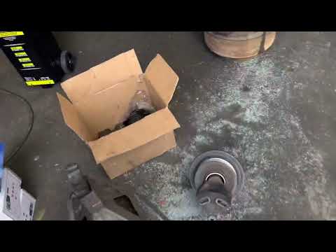 N14 Cummins - fan clutch, and air compressor removal (part 1) (install. Will be in part 2)