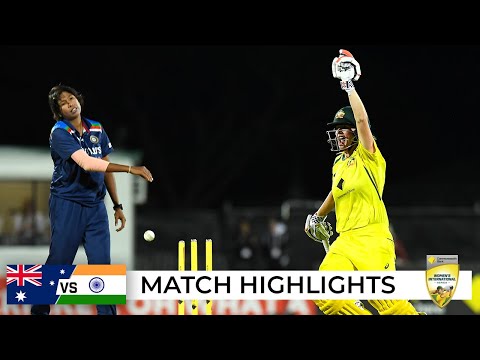 Aussies keep record streak alive in dramatic finish | Second ODI | Australia v India 2021