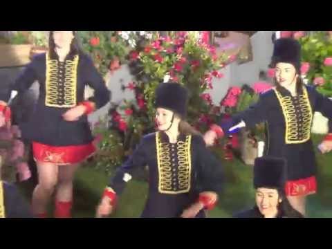 Sinjske mažoretkinje i Dražen Žanko - Sinju grade