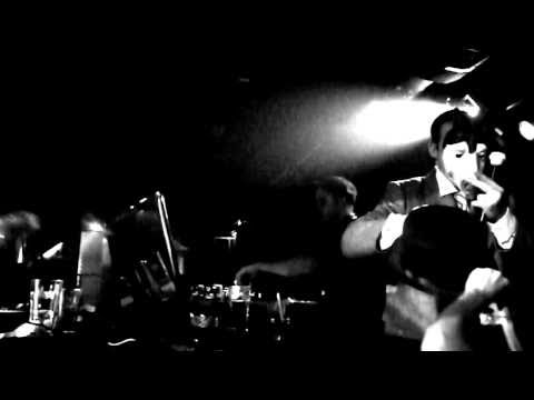 Trim - Live@La Machine (Paris, 2010)