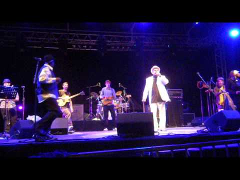 2013-06-29 Hand Cart With Dennis Alcapone, Winston Reedy : A Love I Can Feel