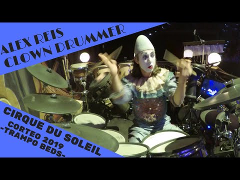 Cirque du Soleil Corteo 2019 -Trampo Beds - Alex Reis Clown Drummer -