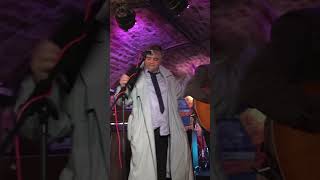 Peter jumps on stage in Liverpool! #music #live #livemusic #thelibertines