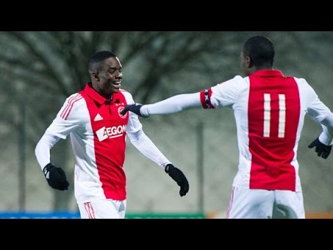 Menig scoort Doelpunt van de Maand