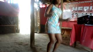 preview picture of video 'Juliana dançando sertanejo.3gp'