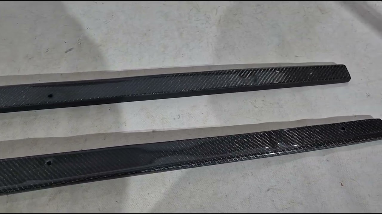 Volkswagen Golf 7/E-Golf 2012–2020 Bočné prahy (pre GTI HB 2012-2017, karbón) Video 1