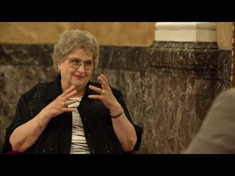 Misura Zsuzsa – Opera Café portré 2017