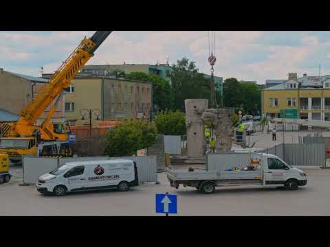Demontaż pomnika we Włodawie
