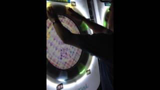 Getting Owned at an arcade in Tokyo - YouTube
