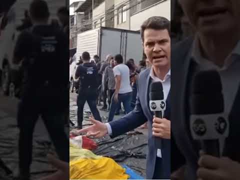 Moradoras empilham corpos em praça no complexo da Penha #caminhoparaumavidamelhor