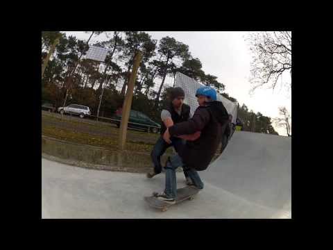 ARI Skateboard - ARI ASSODAY 8 Cap breton , Irun