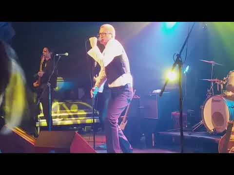 Gile i Magic Bush - Prljava mala devojčica [Dom omladine, Beograd - 09.03.2018]