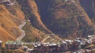 Buildings and the road to Shimla city 