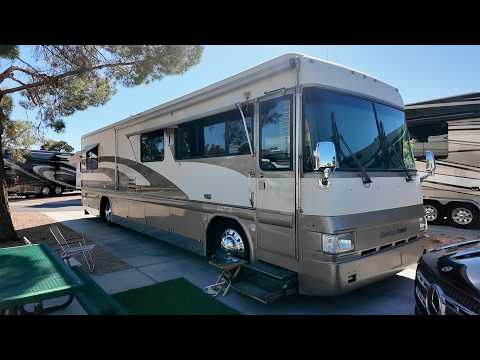 Full Time RVing In A 30 Year Old Motorhome!