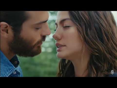 Testo e traduzione Kırmızı Tuğkan