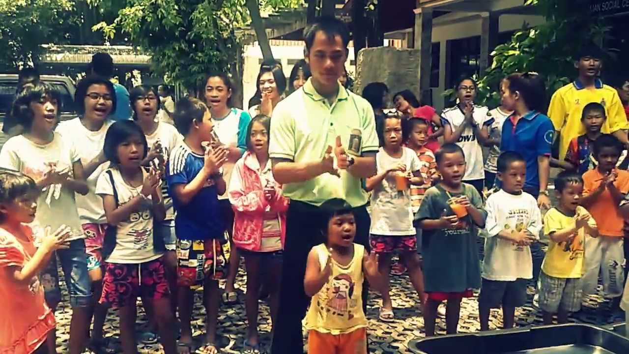 Singing 'Carrying Dreams' – Father Joey and the Children (13 Years Ago)