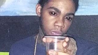 Alkaline-side chick  (fast)(RAW)november 2015