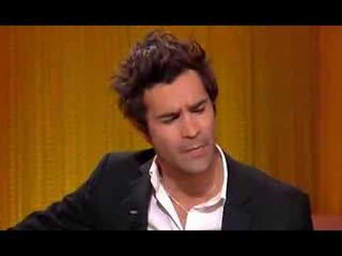 Ycare Cavens au Grand Journal