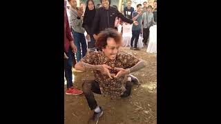 Download lagu Kembang gadung kesurupan kudalumping mp3