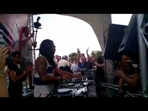 Ray Okpara plays Rick Sanders - That's It @ Mobilee Rooftop Barcelona