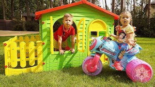 Diana and Roma Pretend Play with PlayHouse for children