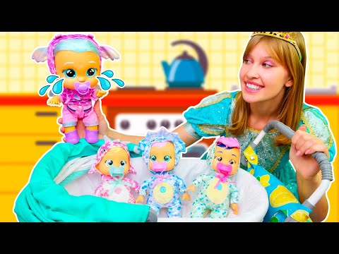 Почему пупсы Край Бебис плачут? Успокаиваем и кормим лялек на кухне! Развивающие игры в дочки матери