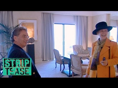 STRIP TEASE - America America part 1 : Amour, Gloire et  Santé