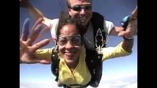 preview picture of video 'Elena's 1st SKYDIVE!!! SKYDIVE IXTAPA MEXICO!!!'