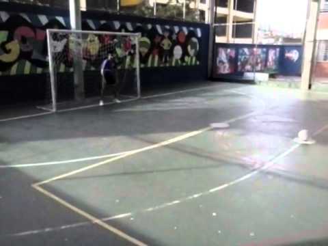 ensinando Alexandre Pato a bater um Penalti #aprendecomNOIS