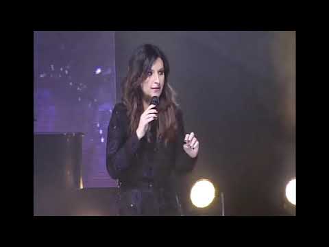 Laura Pausini casa a pareja gay ❤️🧡💛💚💙💜