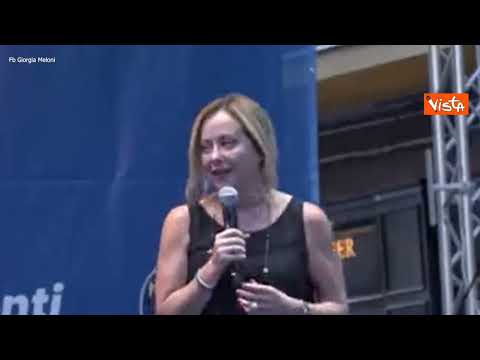 Meloni a Cosenza: “Dati come primo partito, ma sento responsabilità di situazione difficile in Italia” (VIDEO)