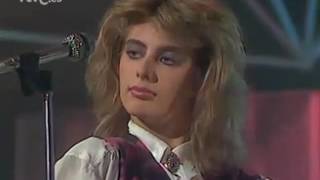 Fun Fun &quot;Living in Japan&quot; (Tocata 25-12-85)