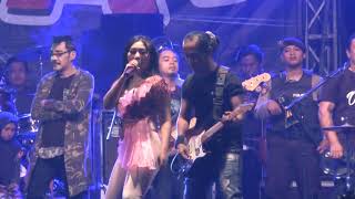 Download lagu Yeyen Vivia - Sayang 2 Live O.M MONATA Tambak Agung mp3