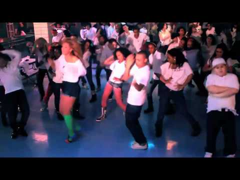 Beyonce - Mueve El Cuerpo (Video Oficial)