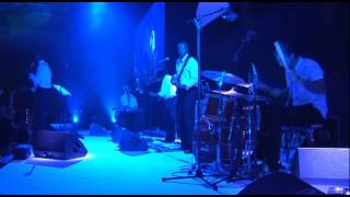 Tuxedo performing live - Available from AliveNetwork.com