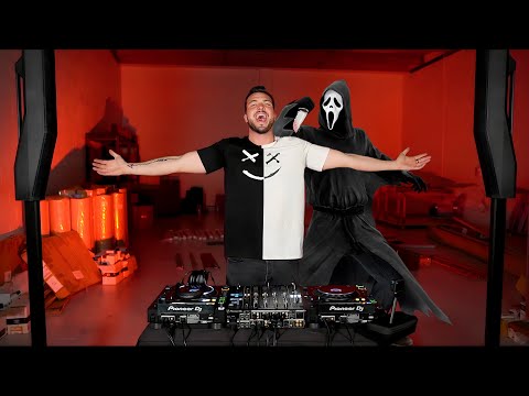 Halloween Mix in a Haunted Warehouse!