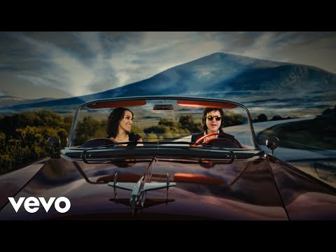 Chetes - Cerca De Ti (Video) ft. Gaby Moreno