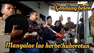 Download lagu Gondang bolon by sang maestro sarune, halomoan sipangkar feat Mr.sinabutat part3 mp3